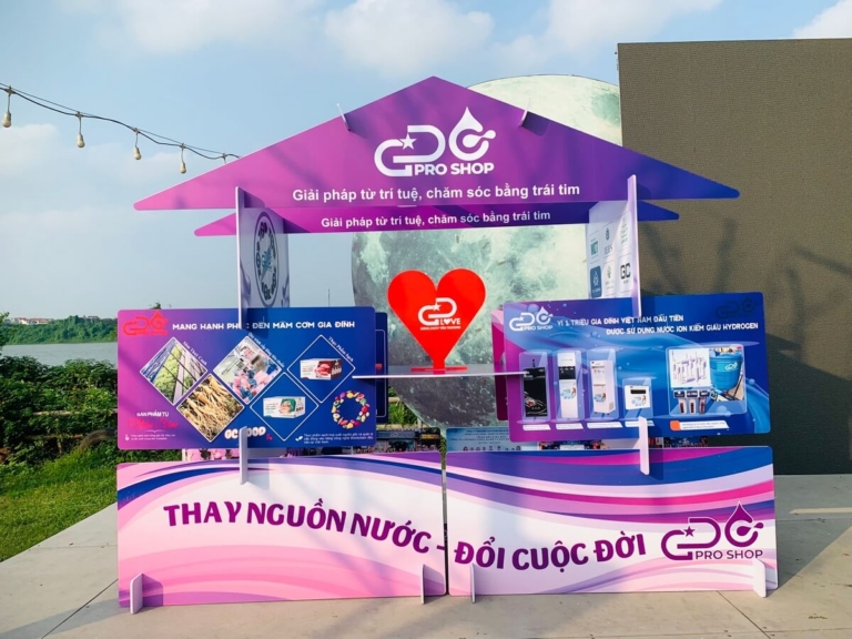 Khung check in sự kiện: Mẫu khung chụp hình đẹp nhất 2026
