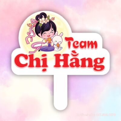 Hashtag team chị Hằng