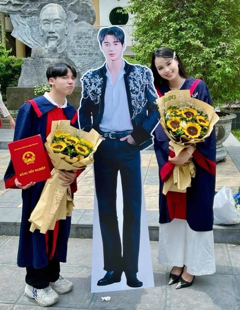 In standee hình người In standee hình người đẹp