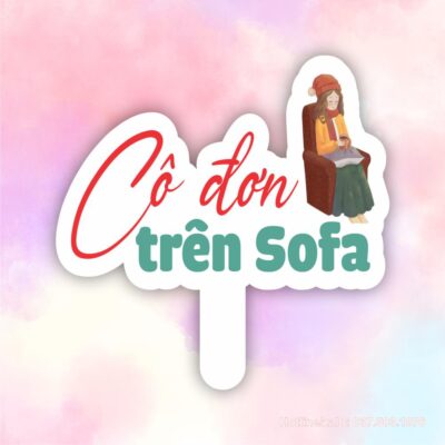 Hashtag cô đơn trên sofa